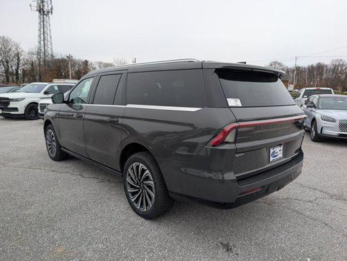 2025 Lincoln Navigator Black Label