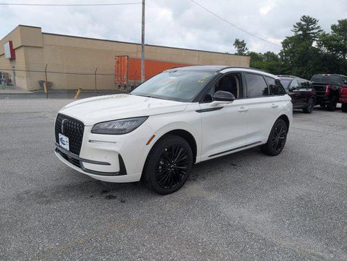 2025 Lincoln Corsair Premiere