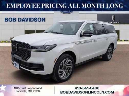Pristine White Metallic Tri-Coat 2026 Lincoln Navigator Reserve