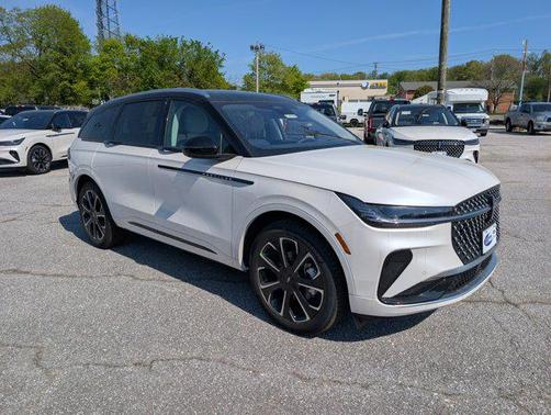 White Platinum Metallic Tri-Coat 2026 Lincoln Nautilus Reserve