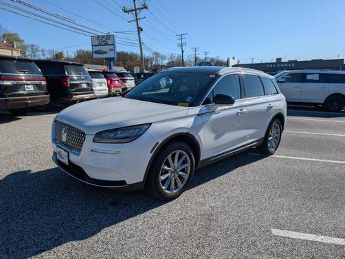 Pristine White Metallic Tri-Coat 2022 Lincoln Corsair Standard