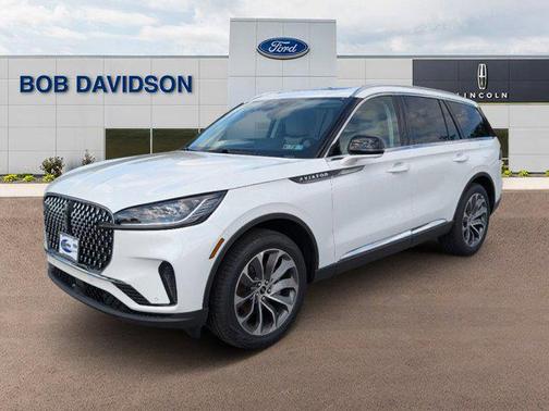 Pristine White Metallic Tri-Coat 2026 Lincoln Aviator Premiere
