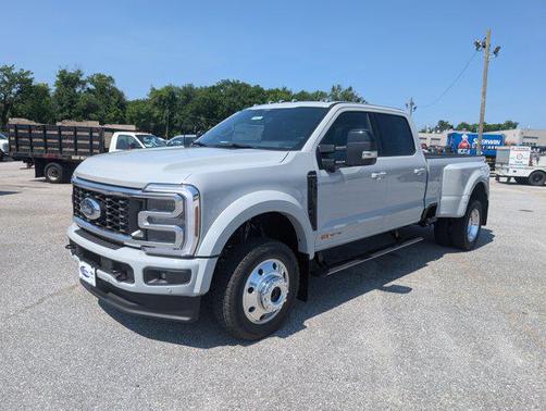 2025 Ford F-450 Platinum