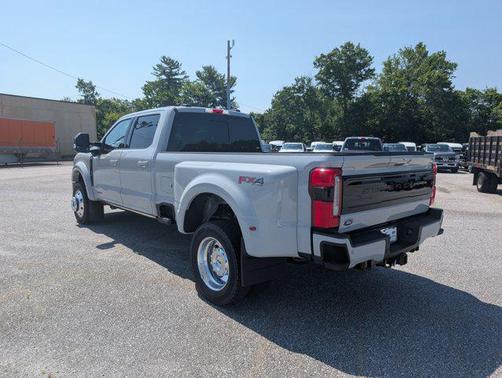 2025 Ford F-450 Platinum