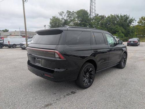 2025 Lincoln Navigator Reserve