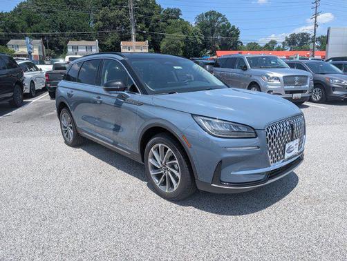 2025 Lincoln Corsair Premiere