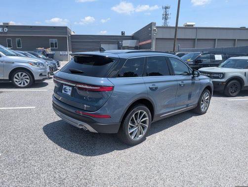 2025 Lincoln Corsair Premiere