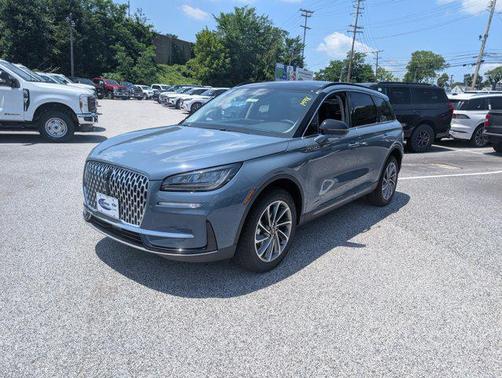 2025 Lincoln Corsair Premiere