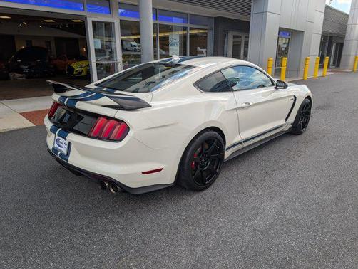 2020 Ford Shelby GT350R Base