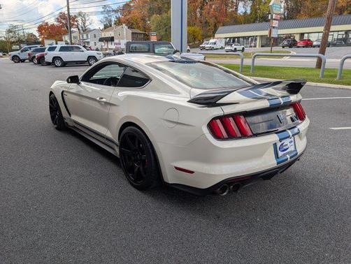 2020 Ford Shelby GT350R Base