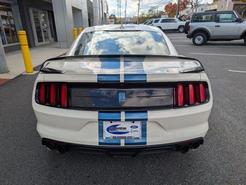 2020 Ford Shelby GT350R Base