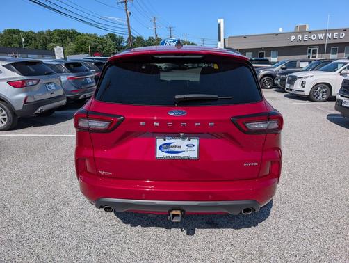 Rapid Red Metallic Tinted Clearcoat 2023 Ford Escape ST-Line Select