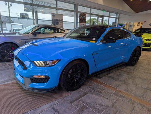 Grabber Blue 2017 Ford Shelby GT350 Base