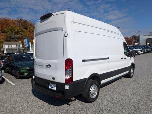 2023 Ford Transit-250 Base