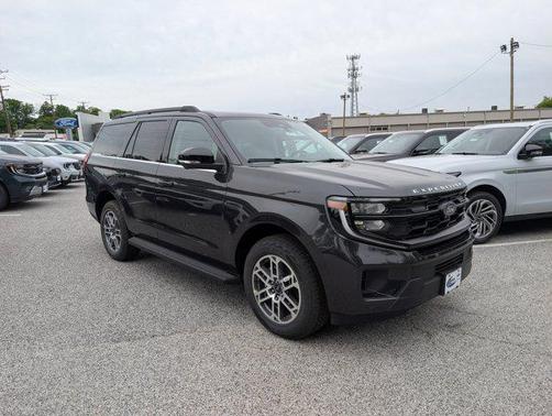 Dark Matter Gray Metallic 2026 Ford Expedition Active