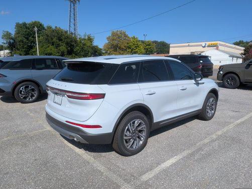 2025 Lincoln Corsair Premiere