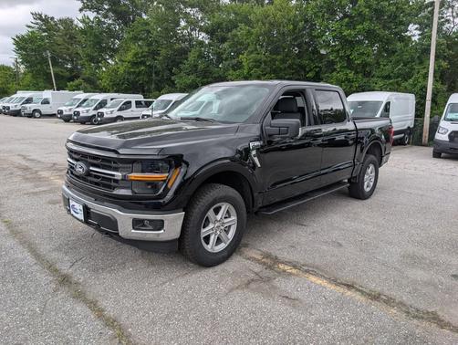Agate Black Metallic 2026 Ford F-150 XLT