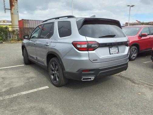 2025 Honda Pilot Sport
