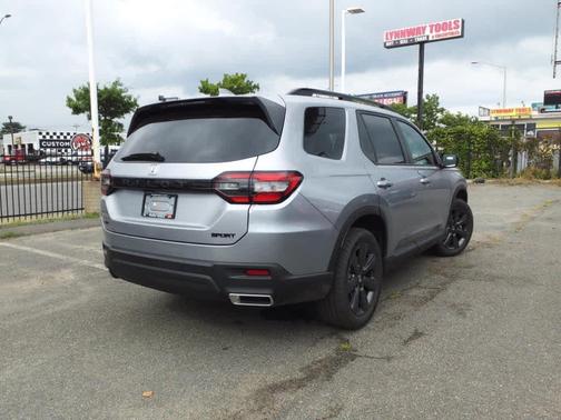 2025 Honda Pilot Sport