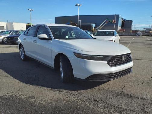 2025 Honda Accord LX 1.5T