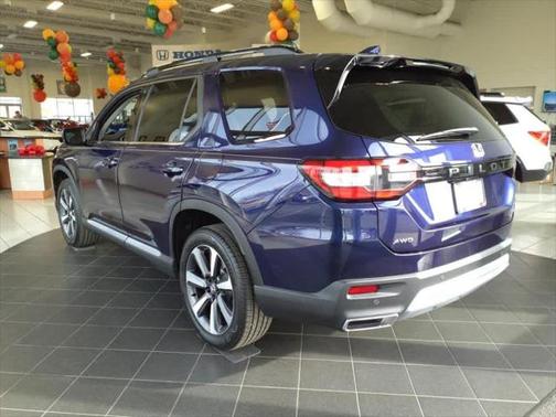 2025 Honda Pilot Touring 8-Passenger