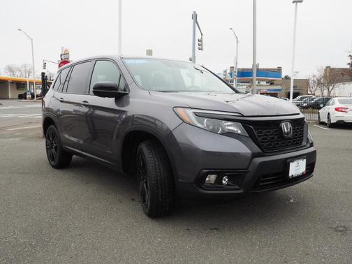 Photo 3 of 25 of 2021 Honda Passport Sport