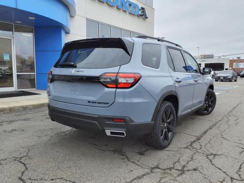 2025 Honda Pilot Black Edition