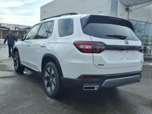 2026 Honda Pilot Touring 8-Passenger