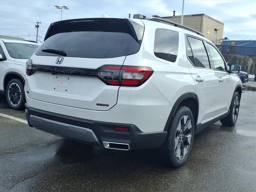 2026 Honda Pilot Touring 8-Passenger