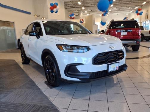 Platinum White Pearl 2027 Honda HR-V Sport