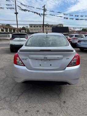 Brilliant Silver Metallic 2019 Nissan Versa 1.6 SV