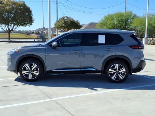 2022 Nissan Rogue SL