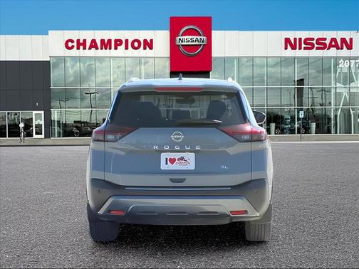 2022 Nissan Rogue SL