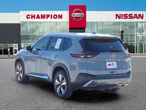 2022 Nissan Rogue SL