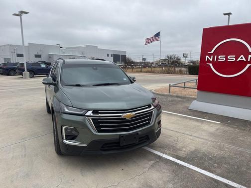 2022 Chevrolet Traverse LT Cloth