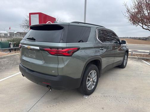 2022 Chevrolet Traverse LT Cloth