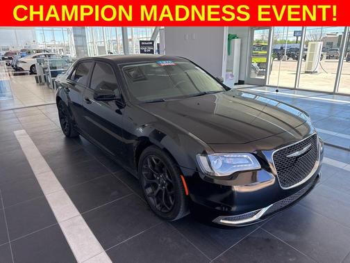 2019 Chrysler 300 Touring