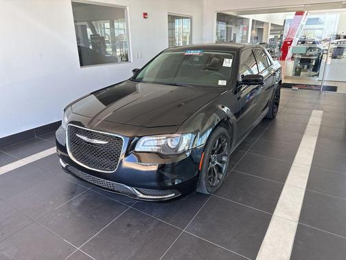 2019 Chrysler 300 Touring