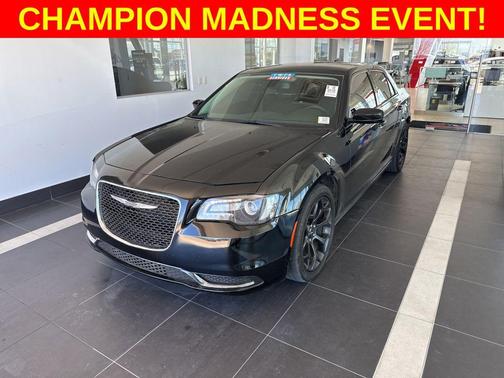 2019 Chrysler 300 Touring