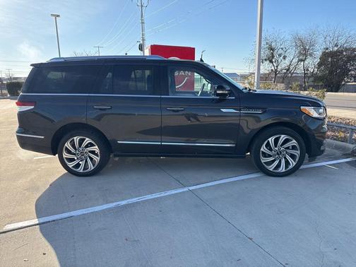 2023 Lincoln Navigator Reserve
