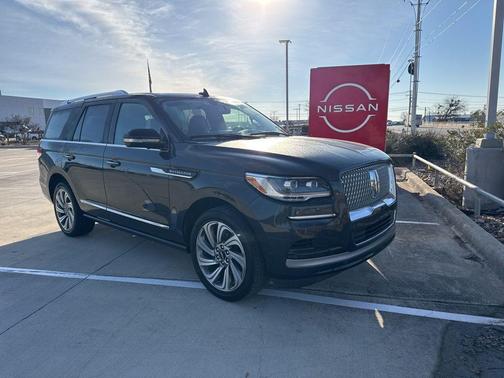 2023 Lincoln Navigator Reserve