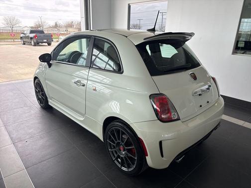 2016 FIAT 500 Abarth