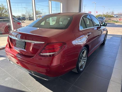 2019 Mercedes-Benz E-Class E 300