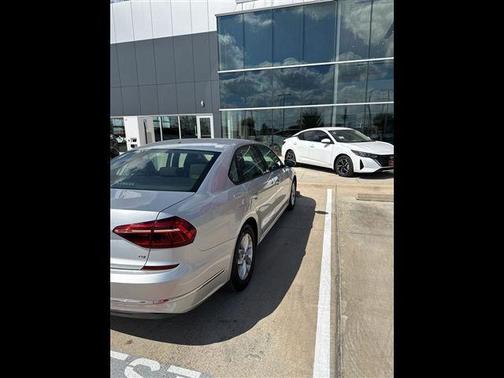 2018 Volkswagen Passat 2.0T S