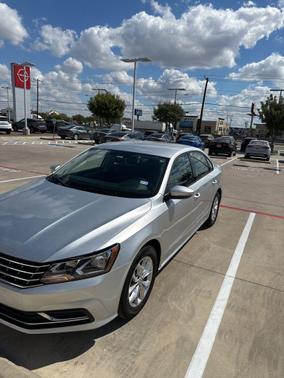 2018 Volkswagen Passat 2.0T S