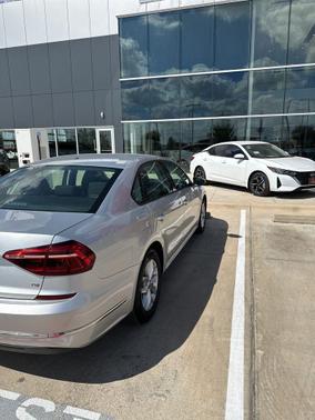 2018 Volkswagen Passat 2.0T S