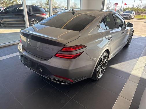 2024 Genesis G70 2.5T RWD