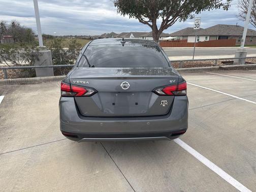2020 Nissan Versa 1.6 SV