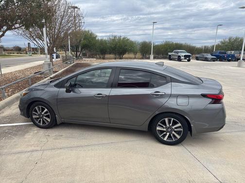 2020 Nissan Versa 1.6 SV