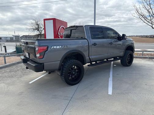 2021 Nissan Titan PRO-4X